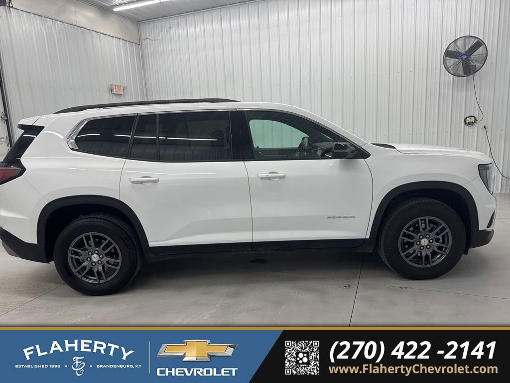 Used 2025 GMC Acadia Elevation image 2