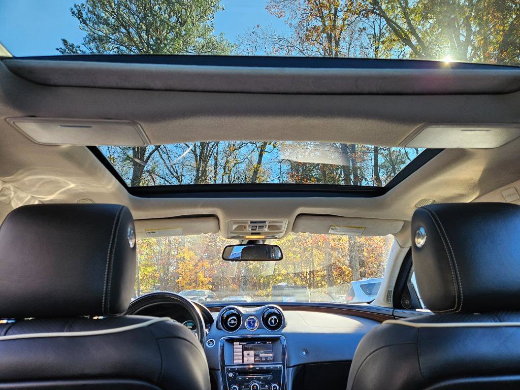 Used 2013 Jaguar XJ L Portfolio image 23