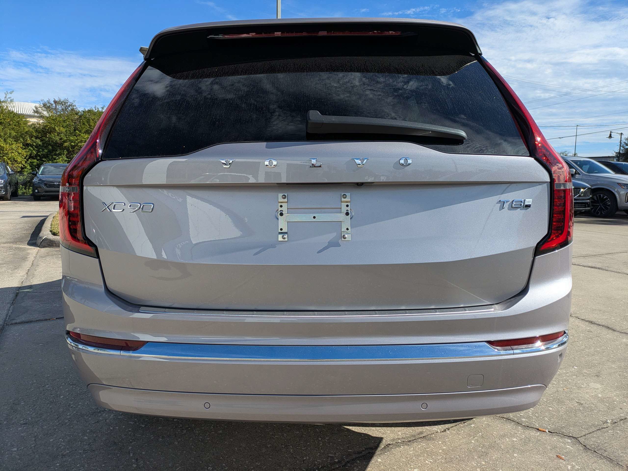 New 2026 Volvo XC90 T8 Plus w/ Protection Package Premier AWD/4WD image 5