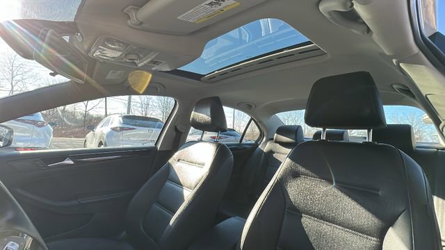 Used 2017 Volkswagen Jetta SEL image 21