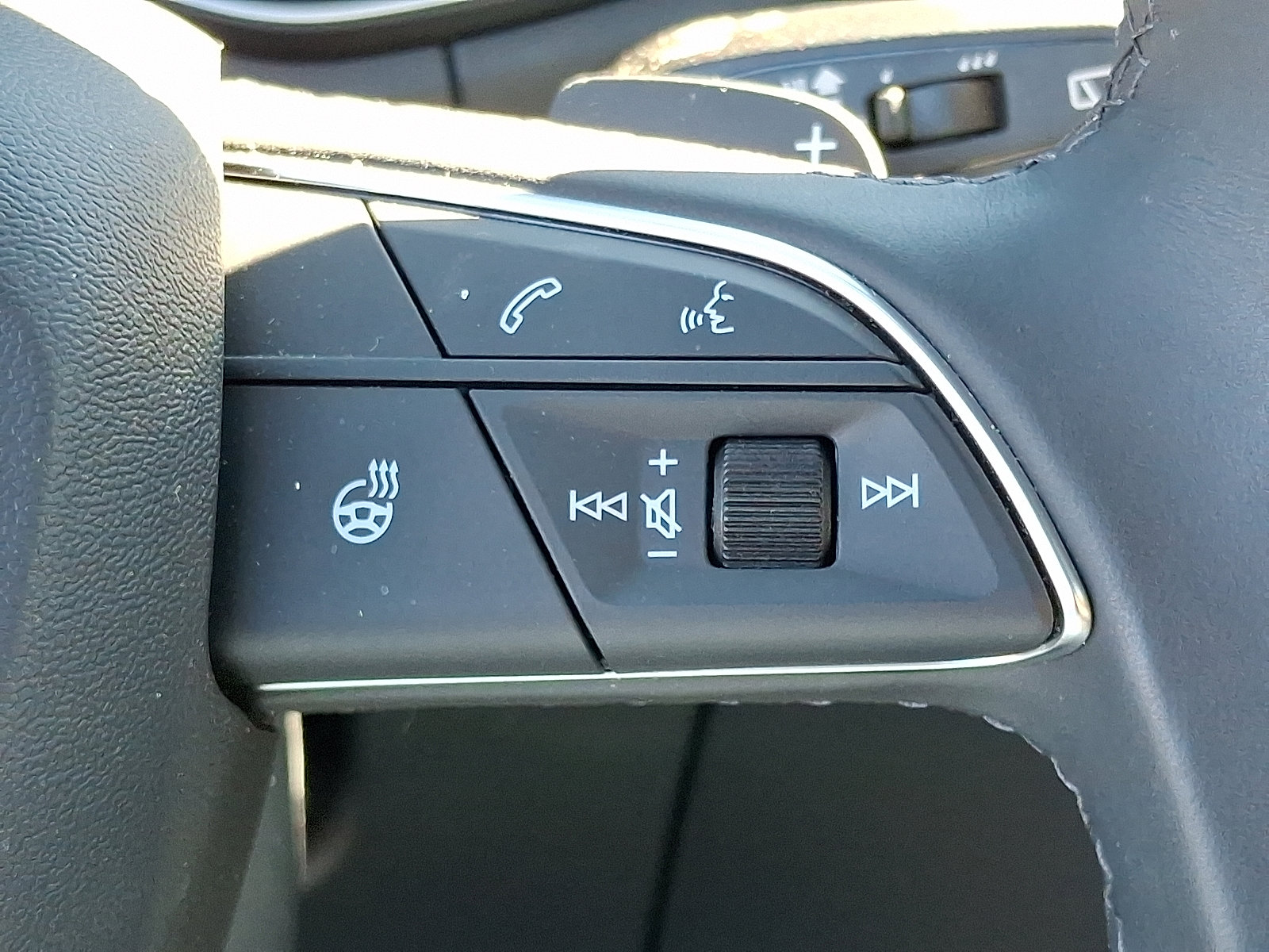 Used 2025 Audi Q5 2.0T Premium w/ Convenience Plus Package image 23