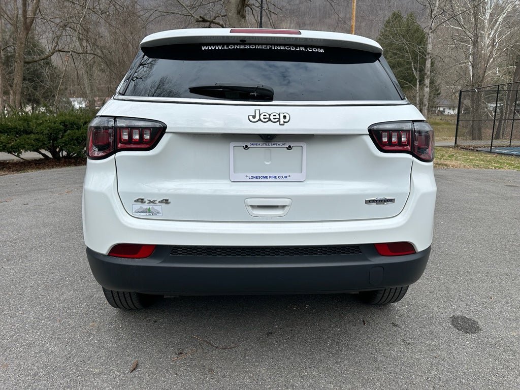 Used 2024 Jeep Compass Latitude image 5