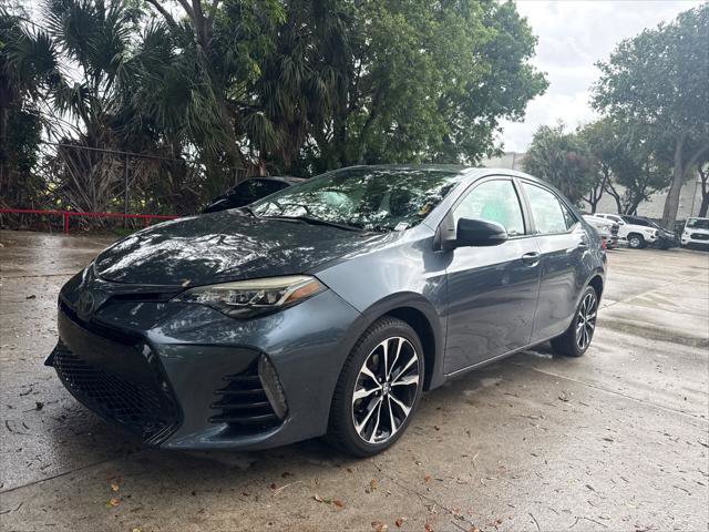 Used 2017 Toyota Corolla SE FWD image 2