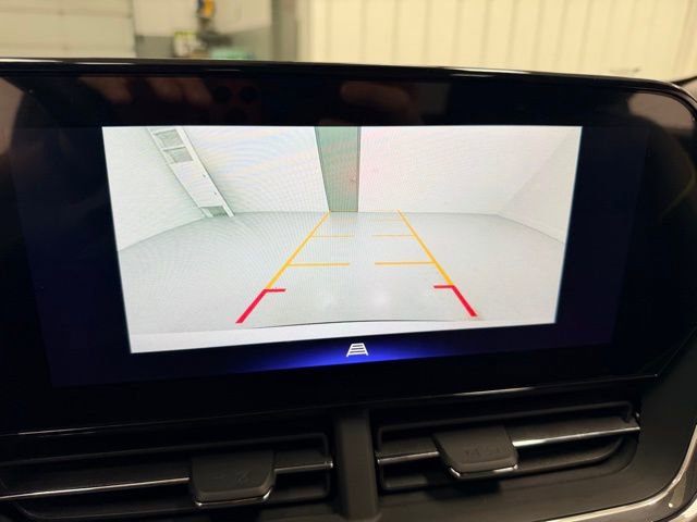 Certified 2025 Chevrolet Trax ACTIV w/ Sunroof Package image 14