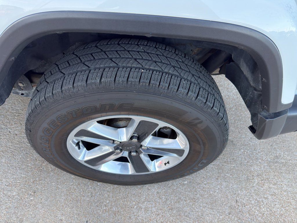 Used 2018 Jeep Wrangler Unlimited Sahara w/ Cold Weather Group image 9