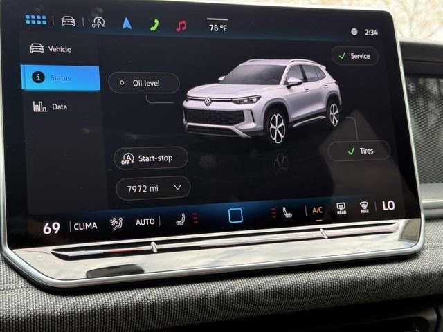 Used 2025 Volkswagen Tiguan S image 14