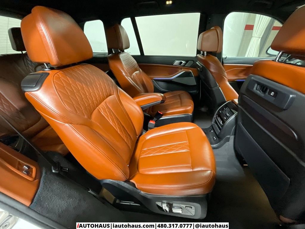 Used 2022 BMW X7 M50i image 27