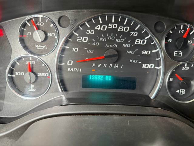 Used 2017 Chevrolet Express 2500 image 17