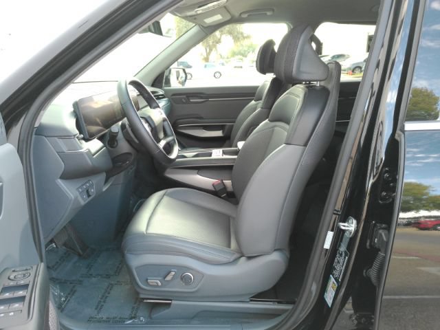 Used 2024 Kia EV9 Light RWD image 12