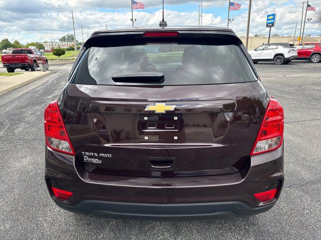 Used 2022 Chevrolet Trax LS w/ Tint and Cruise Package AWD/4WD image 4