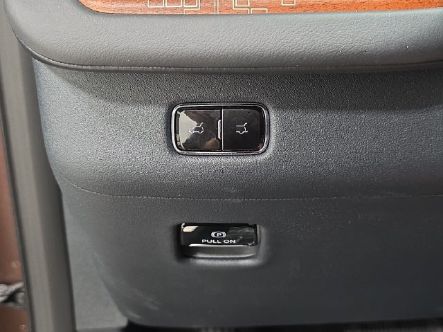 New 2027 Lincoln Navigator Black Label AWD/4WD image 23