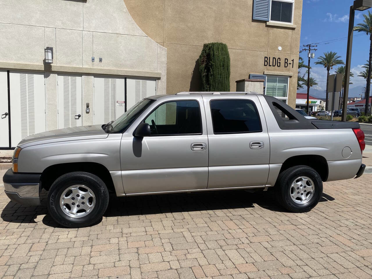 Used 2004 Chevrolet Avalanche 2WD