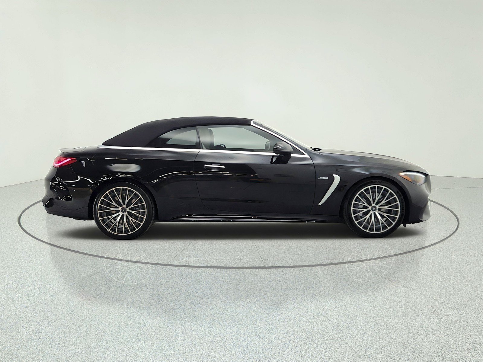 Certified 2025 Mercedes-Benz CLE 53 AMG 4MATIC Cabriolet image 4