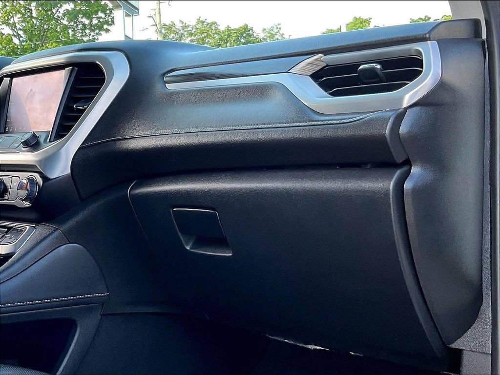 Used 2023 GMC Acadia SLT w/ Preferred Package AWD/4WD image 14