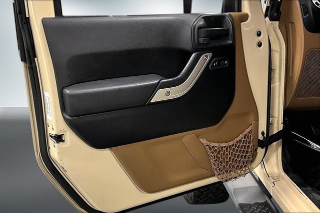 Used 2012 Jeep Wrangler Unlimited Sahara AWD/4WD image 17