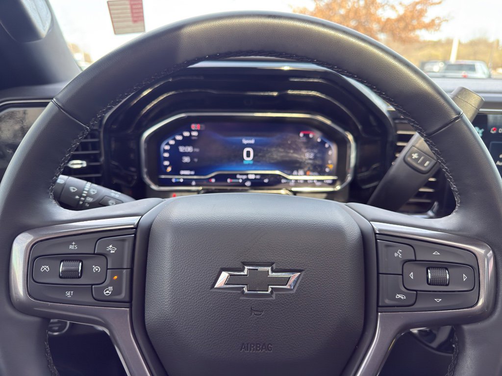 Used 2024 Chevrolet Silverado 2500 ZR2 w/ Technology Package image 24