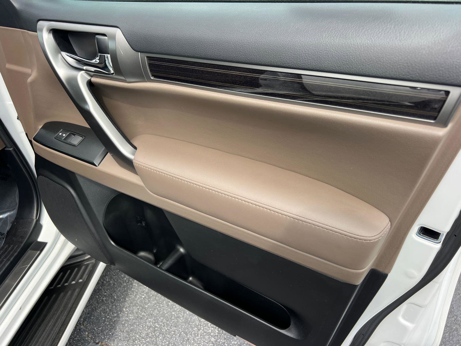 Certified 2022 Lexus GX 460 Premium w/ Premium Package AWD/4WD image 15