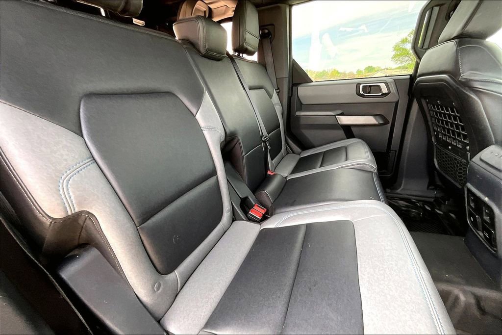 Used 2022 Ford Bronco Black Diamond image 26