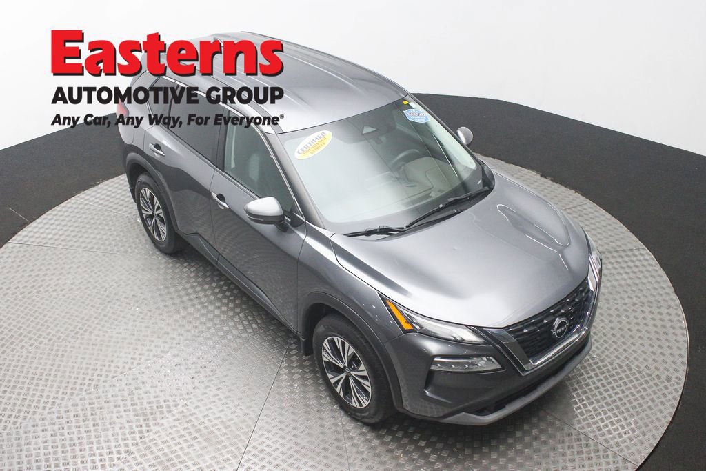 Used 2022 Nissan Rogue SV image 3