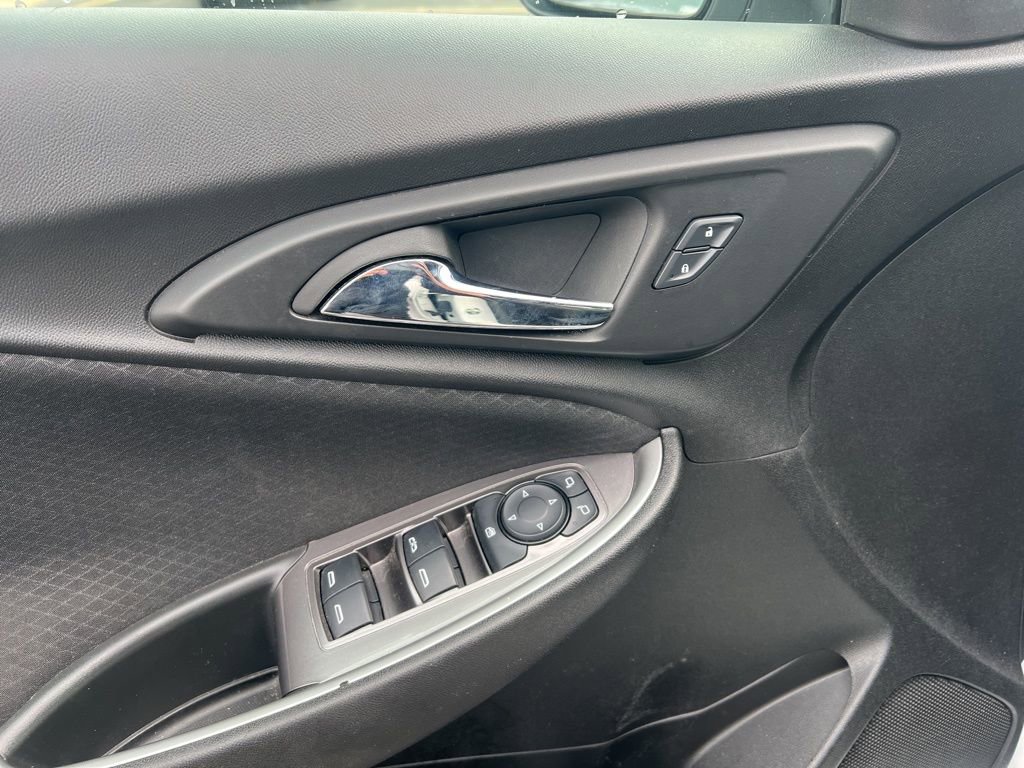 Used 2024 Chevrolet Malibu LT image 9