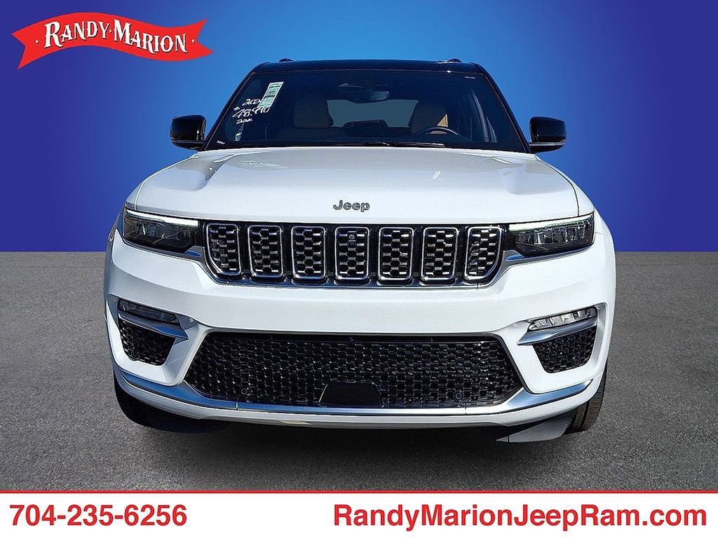 Used 2024 Jeep Grand Cherokee Summit image 2