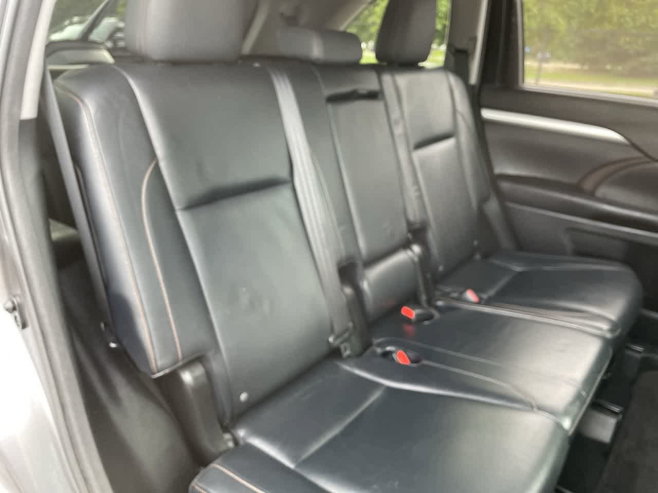 Used 2015 Toyota Highlander XLE AWD/4WD image 15