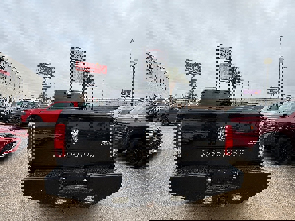 Used 2018 RAM 3500 Laramie Longhorn w/ Longhorn Southfork Package image 5