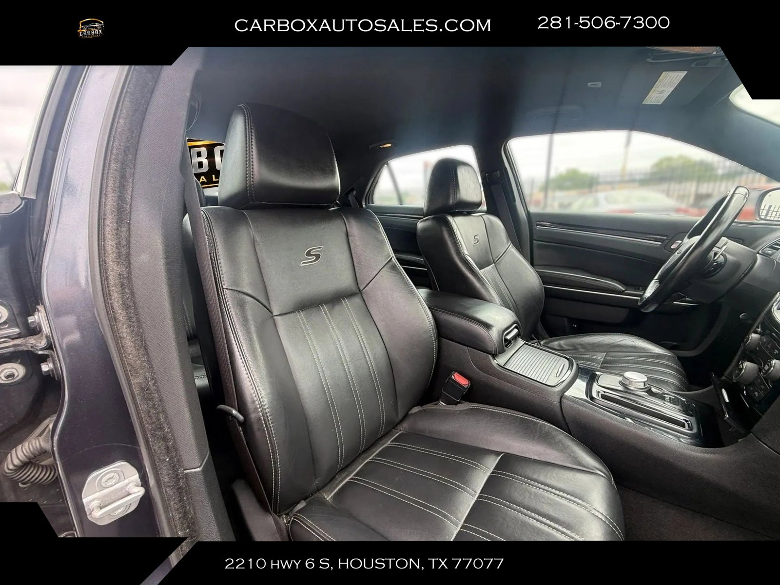 Used 2018 Chrysler 300 S AWD/4WD image 32