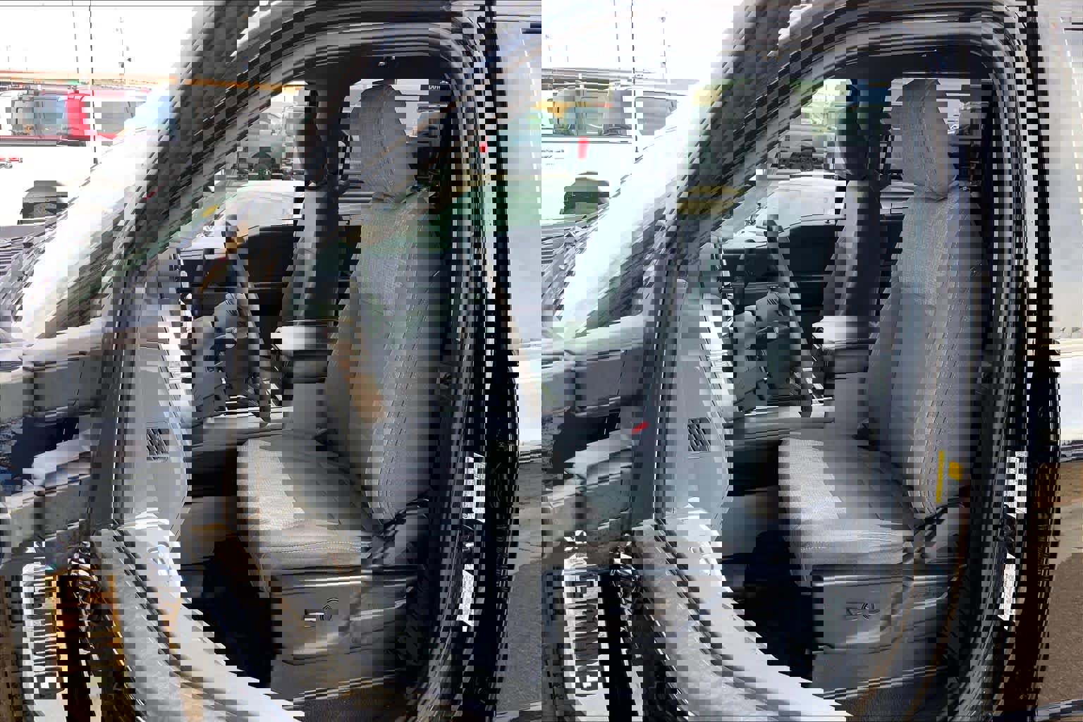 Used 2024 Ford F350 XLT w/ 360-Degree Camera Package image 7