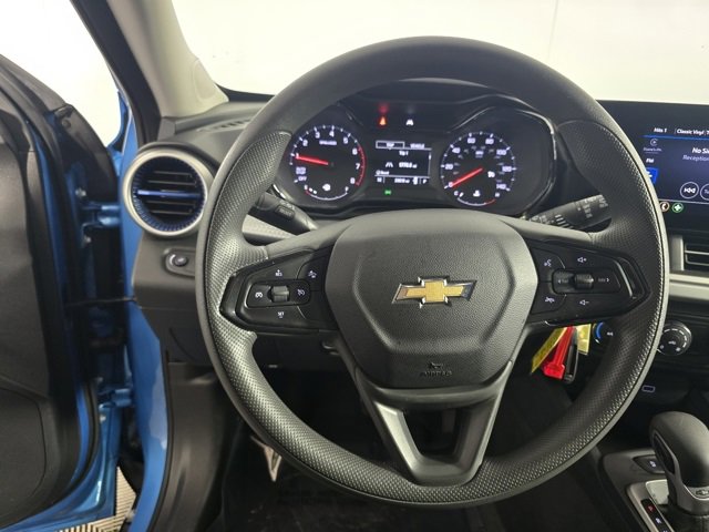 Used 2025 Chevrolet Trax LS image 11