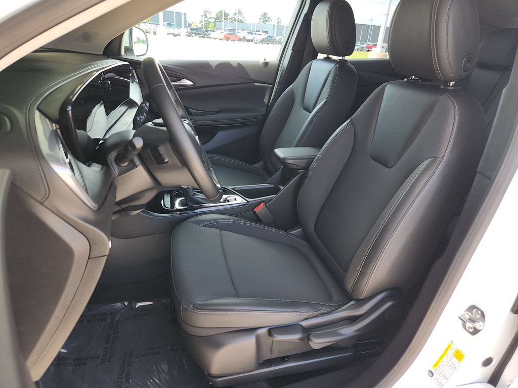Used 2026 Buick Encore GX Preferred AWD/4WD image 13