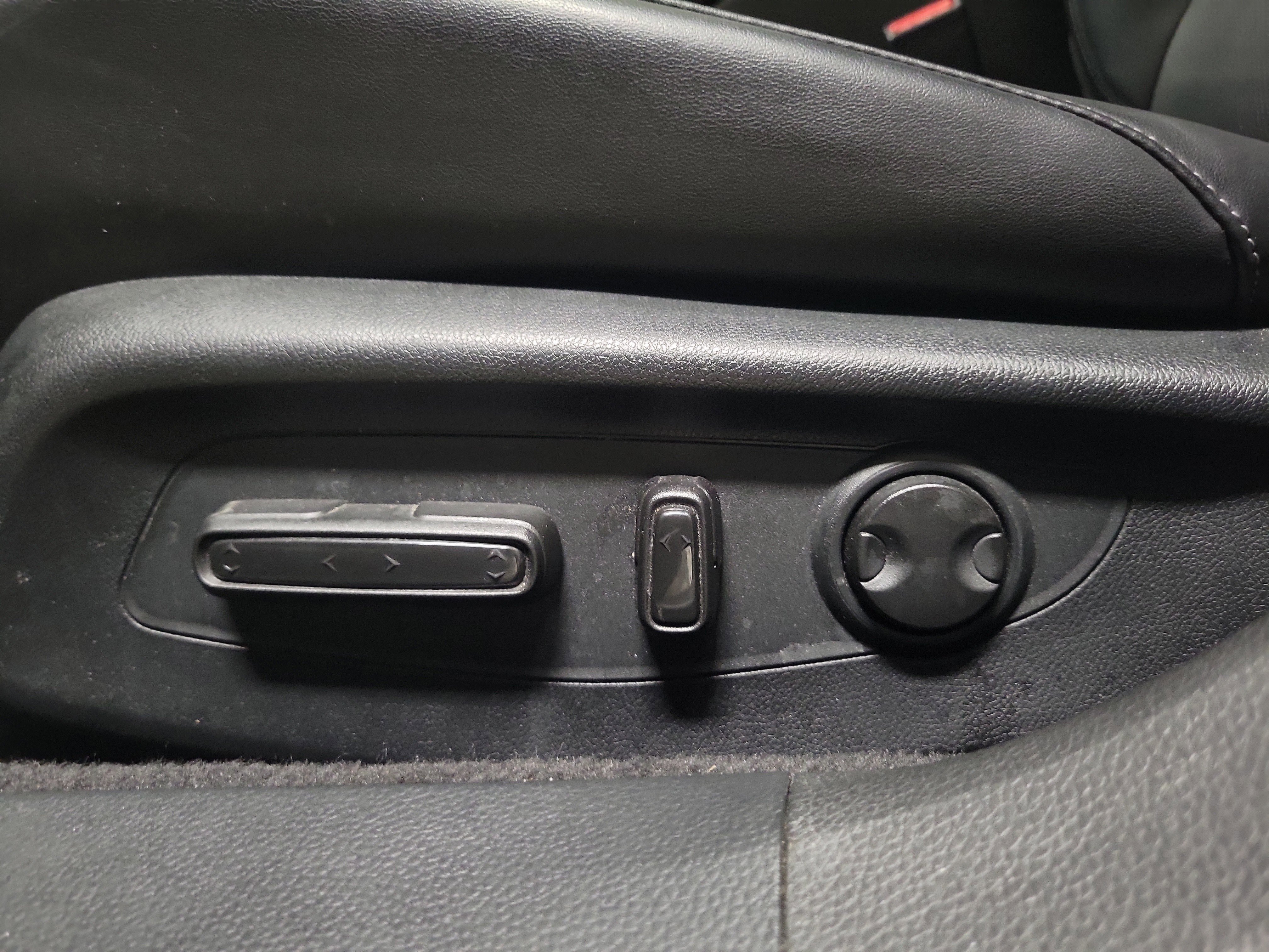 Used 2023 Honda Accord Touring image 19