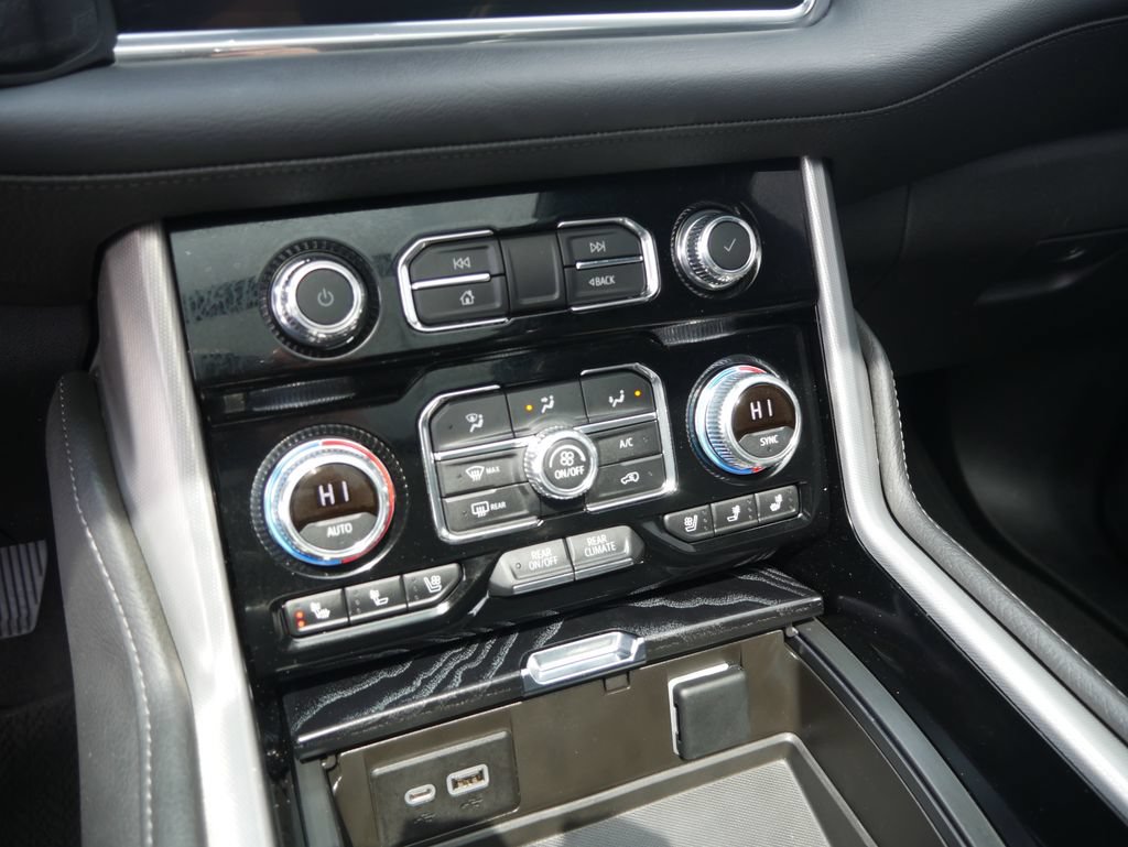 Used 2022 GMC Yukon Denali AWD/4WD image 42