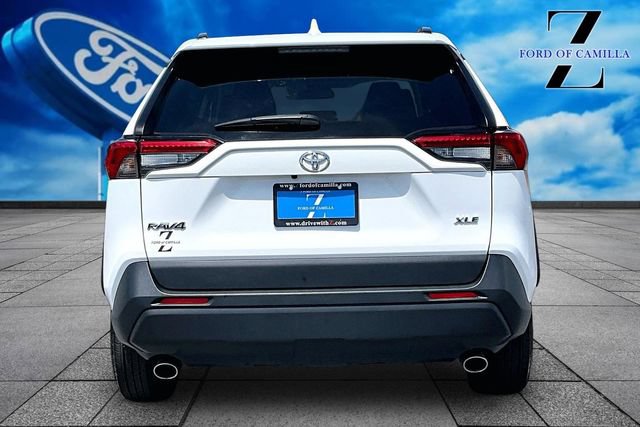 Used 2024 Toyota RAV4 XLE FWD image 4