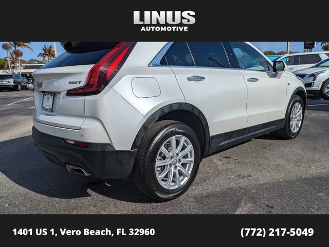 Used 2023 Cadillac XT4 Luxury w/ Cold Weather Package image 4