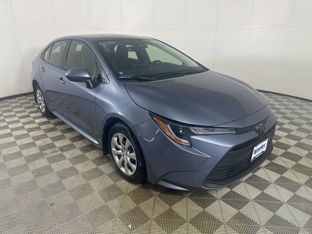 Used 2023 Toyota Corolla LE image 1