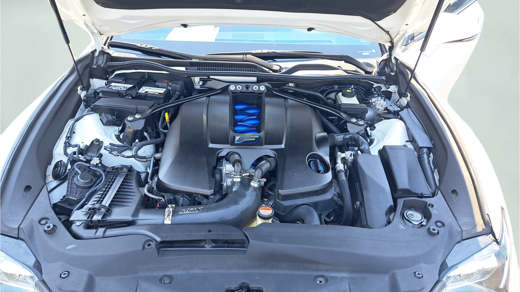 Used 2015 Lexus RC F w/ Premium Package RWD image 27