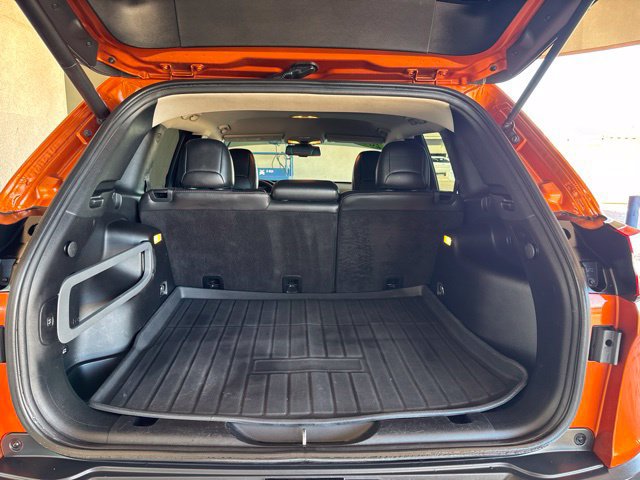 Used 2016 Jeep Cherokee Trailhawk w/ Comfort/Convenience Group AWD/4WD image 22