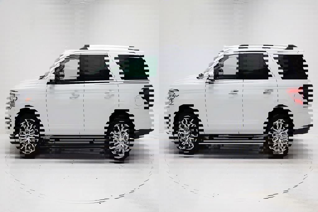 Used 2022 Ford Expedition Limited image 6