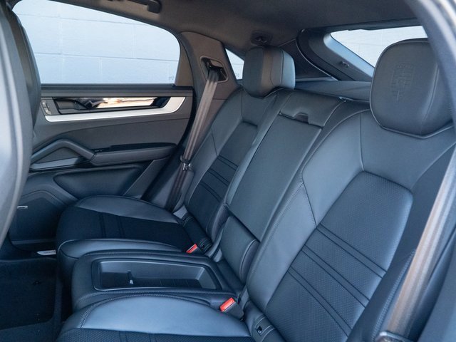 New 2026 Porsche Cayenne S image 18