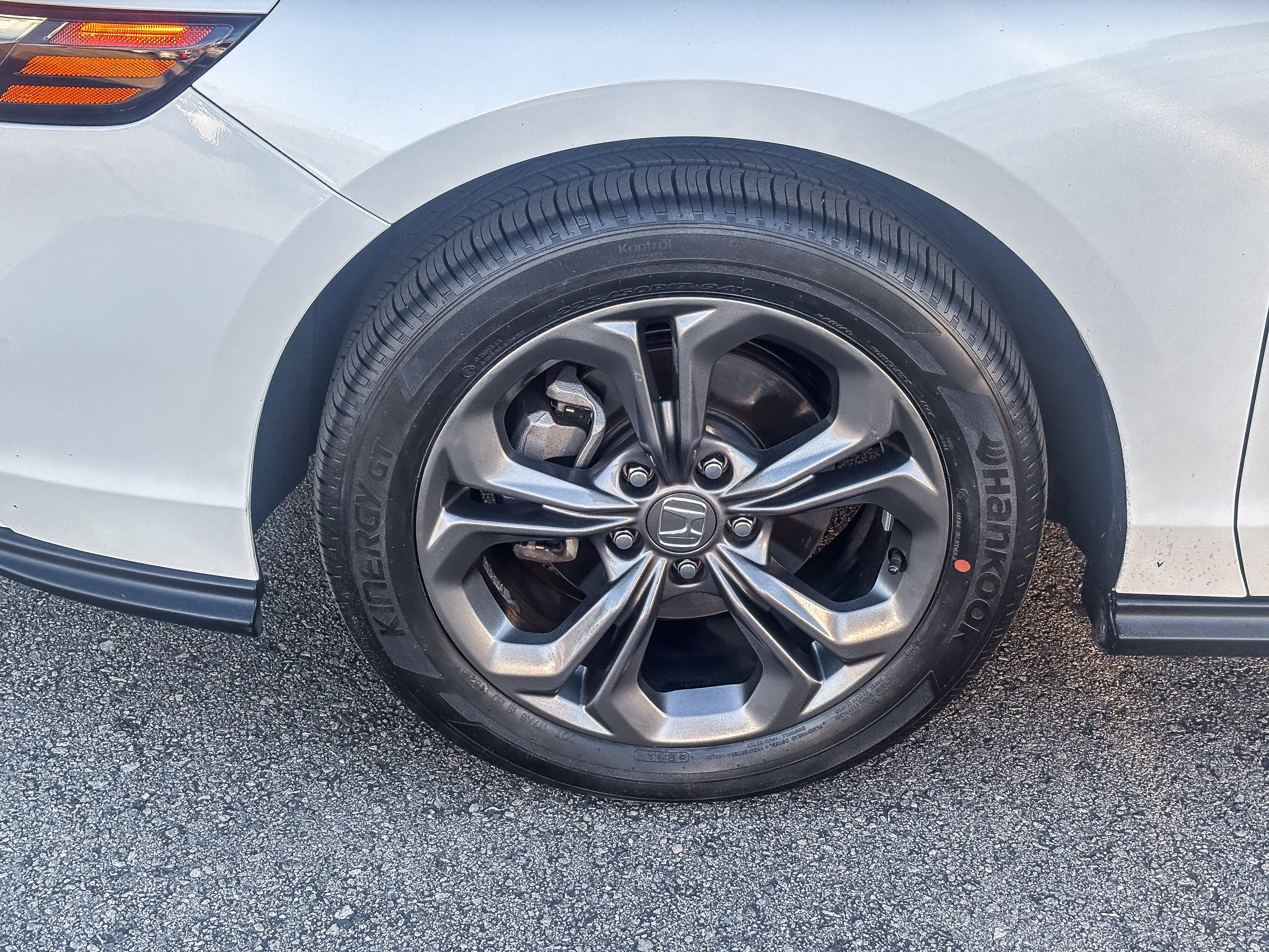 Certified 2023 Honda Accord EX image 11