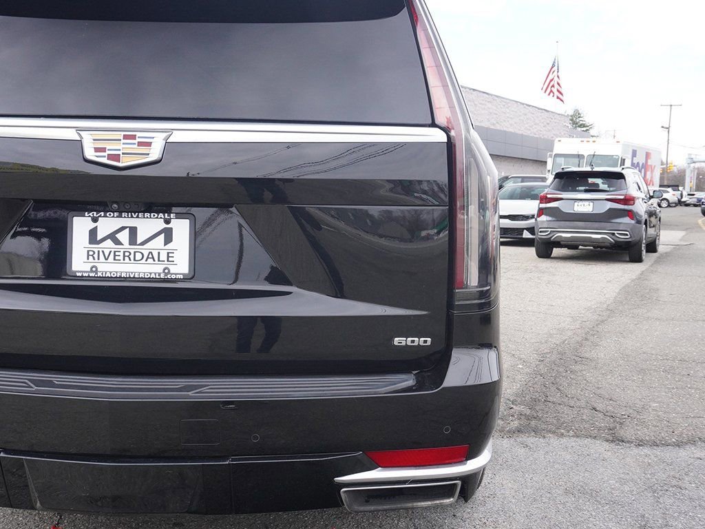 Used 2023 Cadillac Escalade ESV Premium Luxury Platinum w/ Heavy-Duty Trailer Package image 21