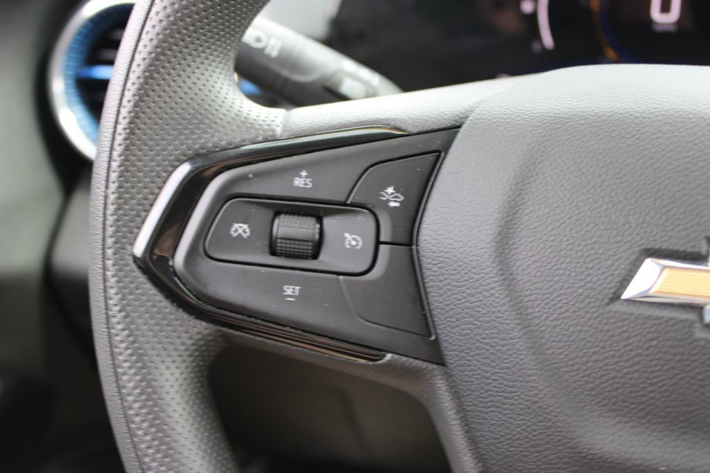 Used 2025 Chevrolet Trax LT image 34