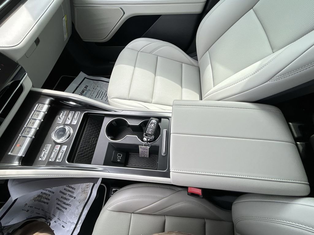New 2026 Lincoln Nautilus Premier w/ Jet Appearance Package AWD/4WD image 26