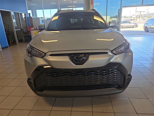 Used 2024 Toyota Corolla Cross SE image 3