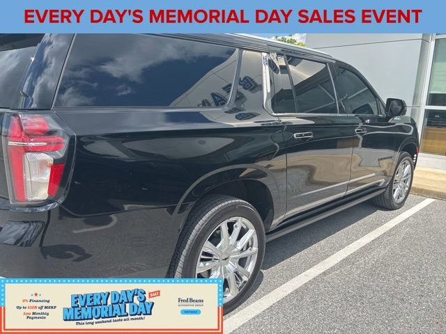 Used 2021 Chevrolet Suburban High Country AWD/4WD image 4