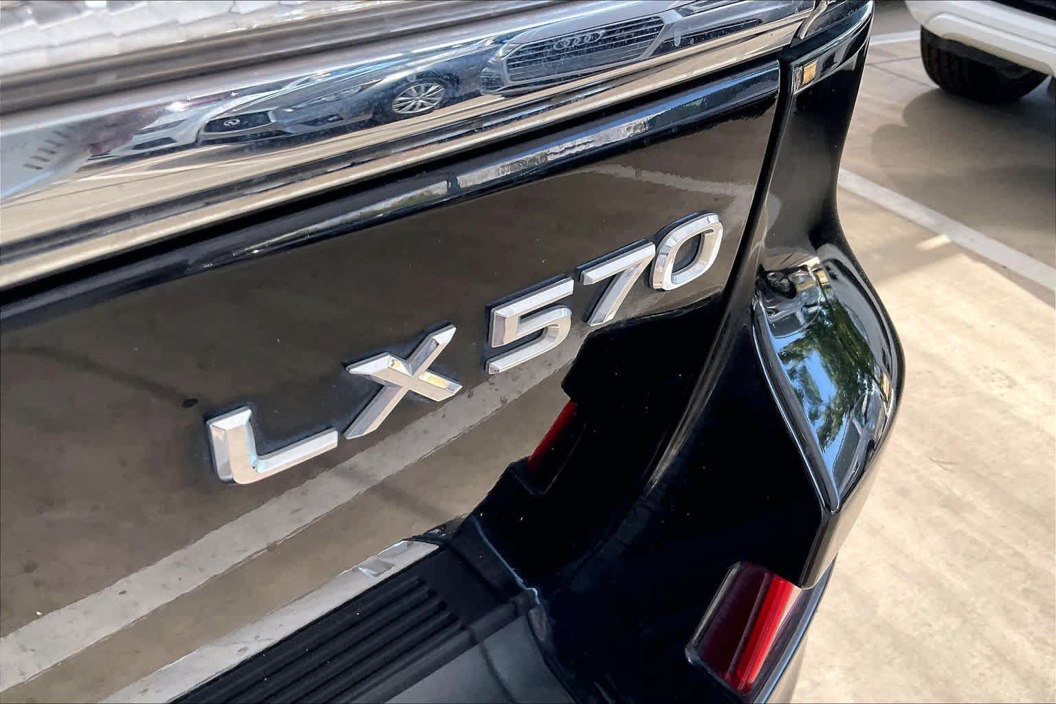 Used 2015 Lexus LX 570 4WD image 10