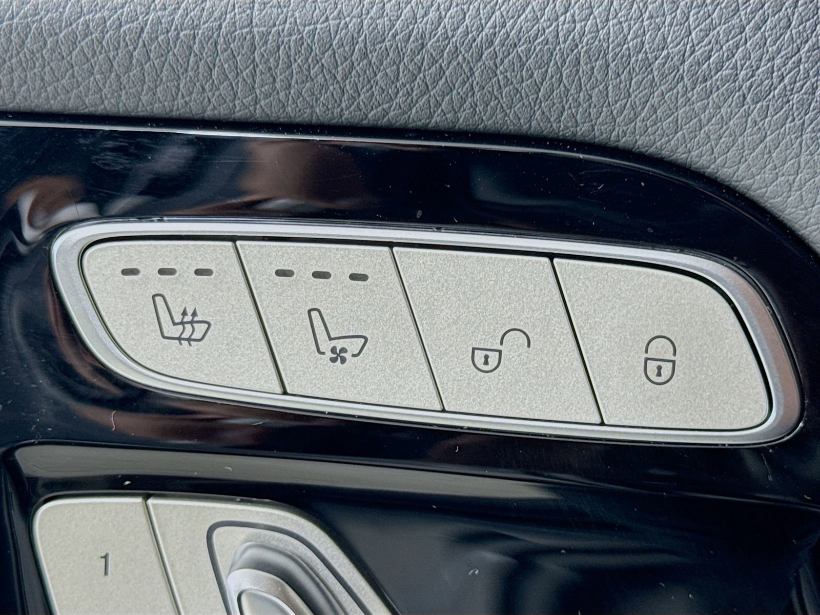 Used 2025 Mercedes-Benz G 580 w/ EQ Technology image 18