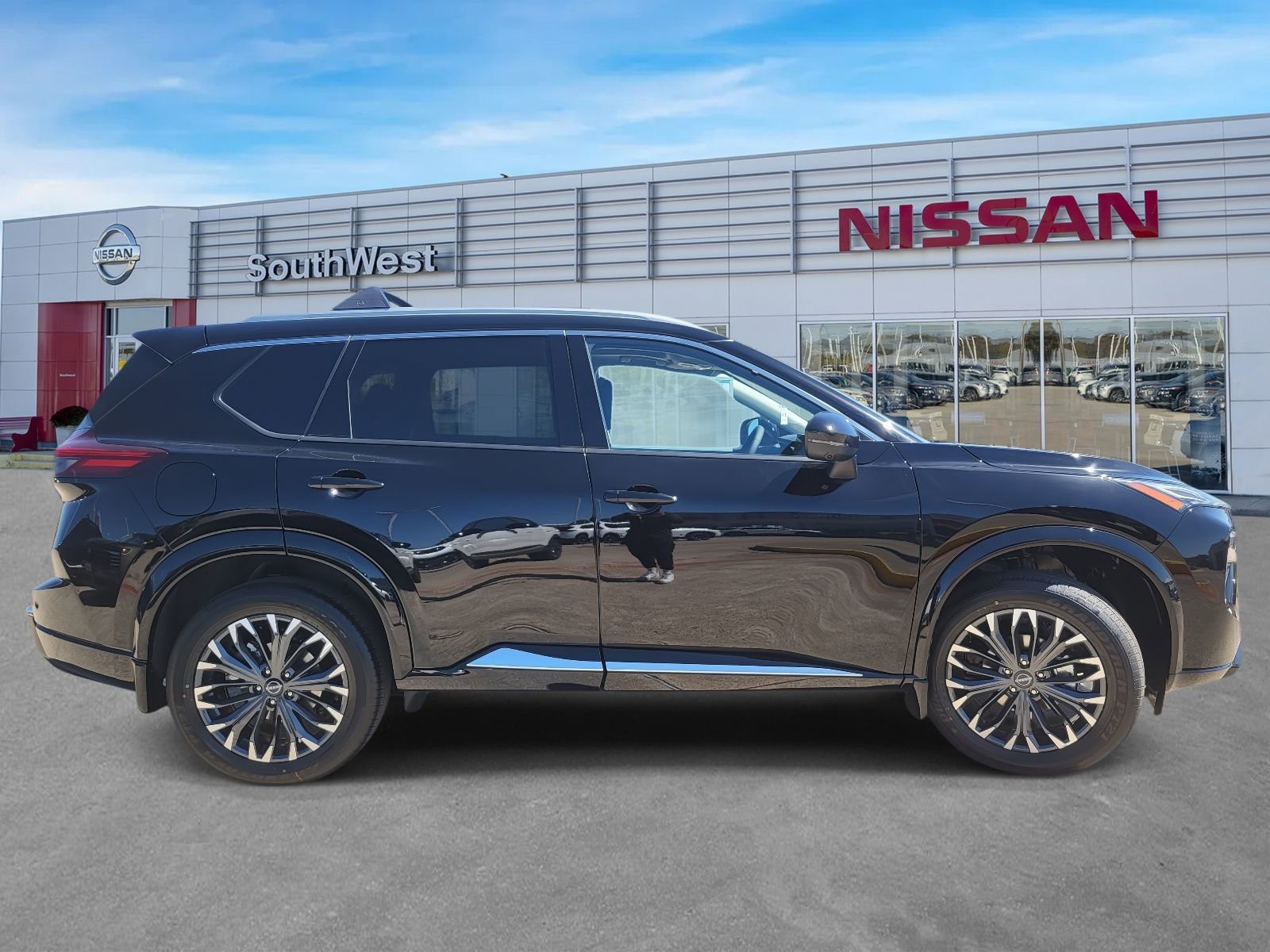 New 2026 Nissan Rogue Platinum image 5