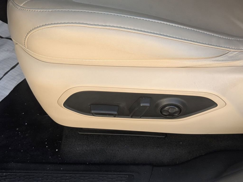 Used 2022 Jeep Grand Cherokee L Limited image 17